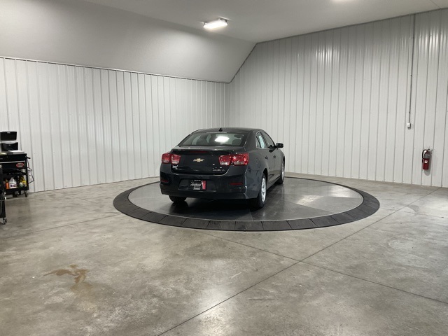 Vehicle image 2 of 32