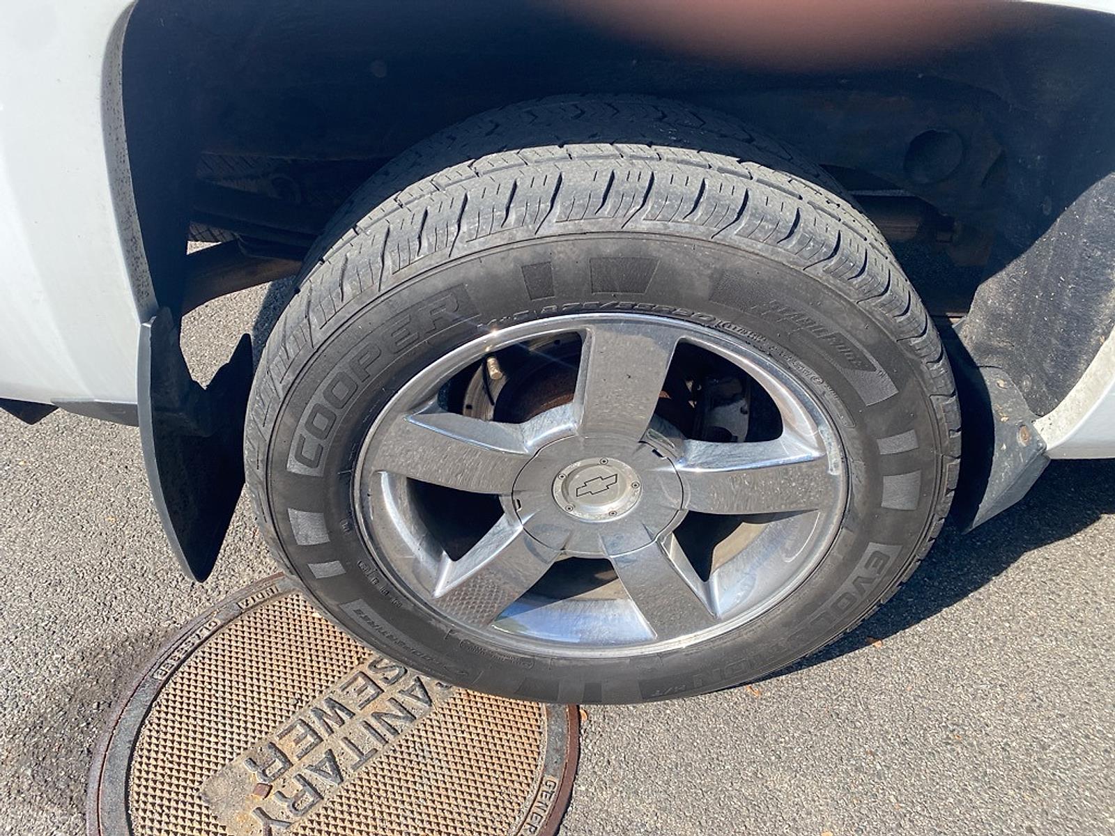 Vehicle image 6 of 21