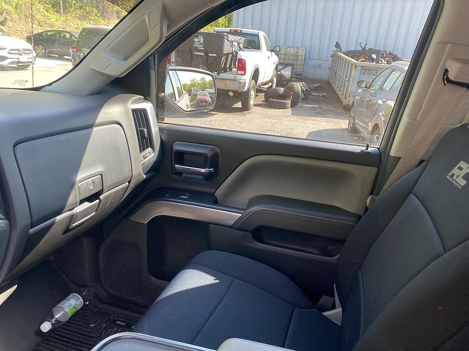 Vehicle image 20 of 21