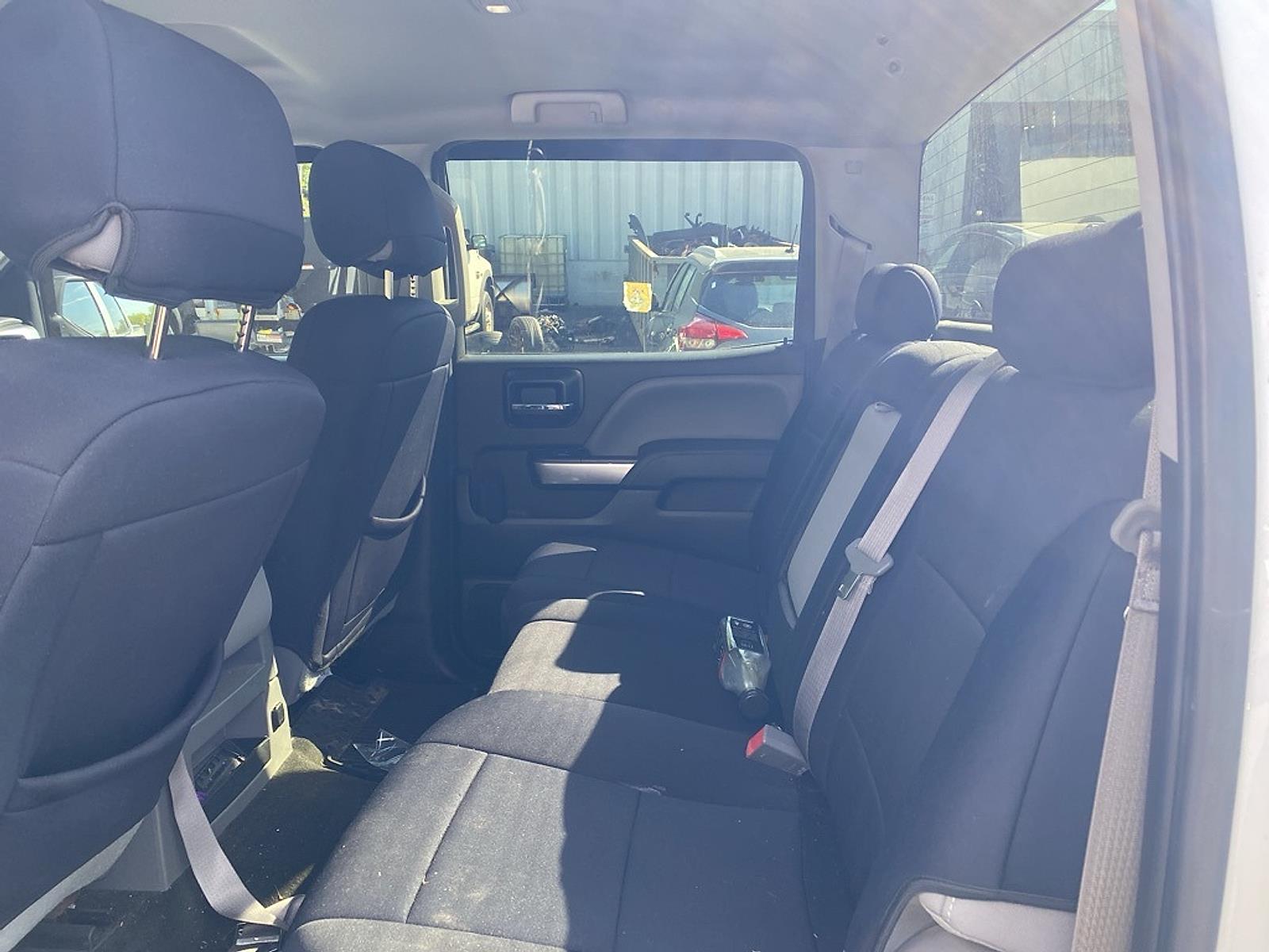 Vehicle image 8 of 21