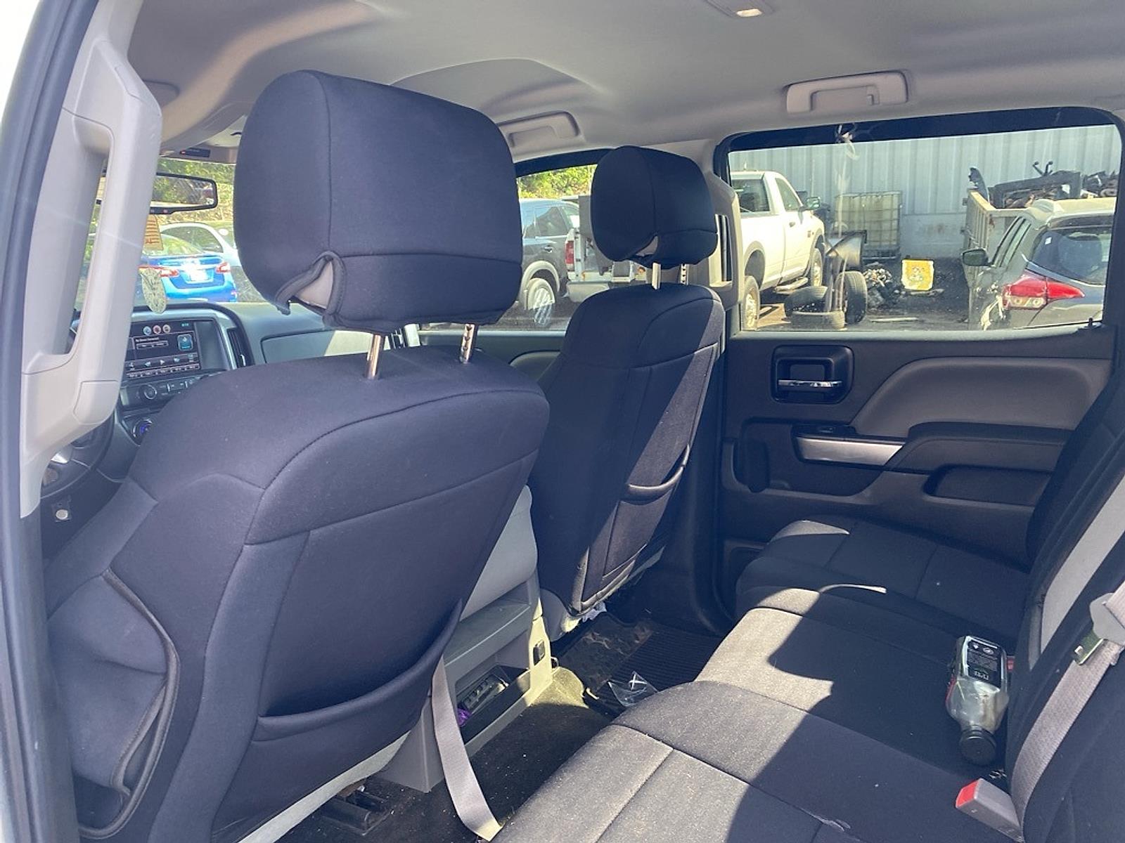 Vehicle image 7 of 21