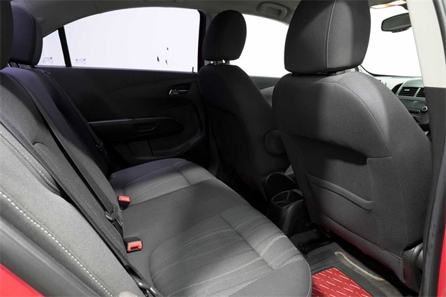 Vehicle image 10 of 27