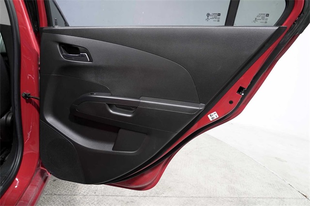 Vehicle image 26 of 27