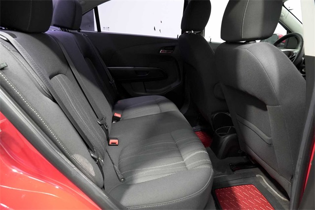 Vehicle image 9 of 27