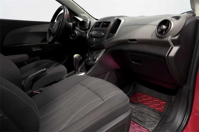 Vehicle image 25 of 27