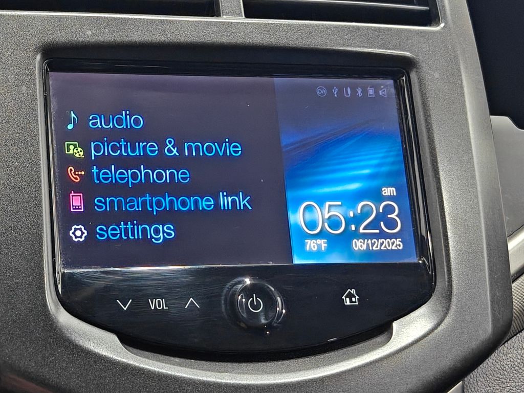 Vehicle image 14 of 61