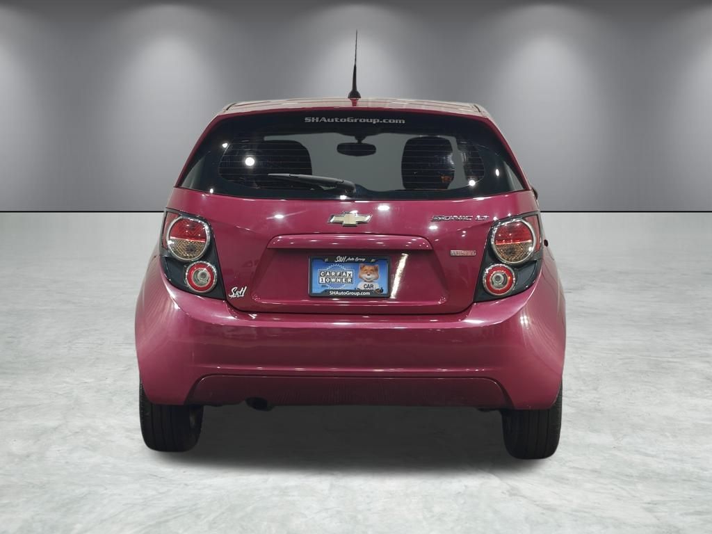 Vehicle image 9 of 61