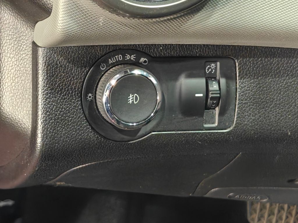 Vehicle image 34 of 61