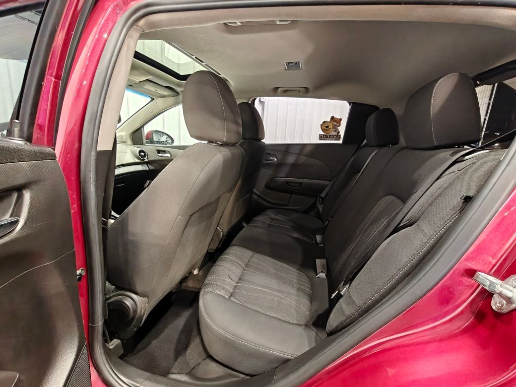 Vehicle image 25 of 61