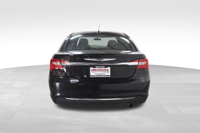Vehicle image 4 of 14