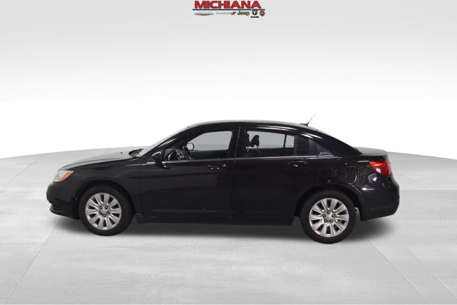 Vehicle image 6 of 14