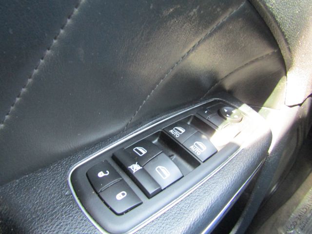 2014 Dodge Charger R/T Image 3 of 4