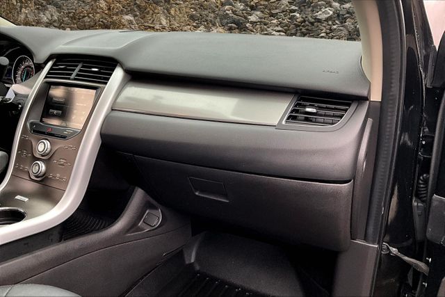 Vehicle image 15 of 31