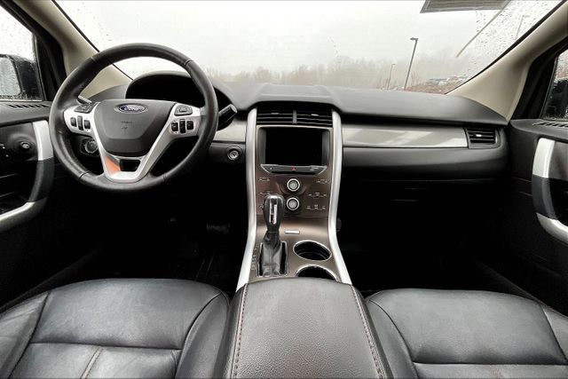 Vehicle image 14 of 31