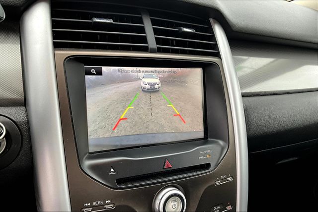Vehicle image 19 of 31