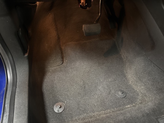 Vehicle image 28 of 49