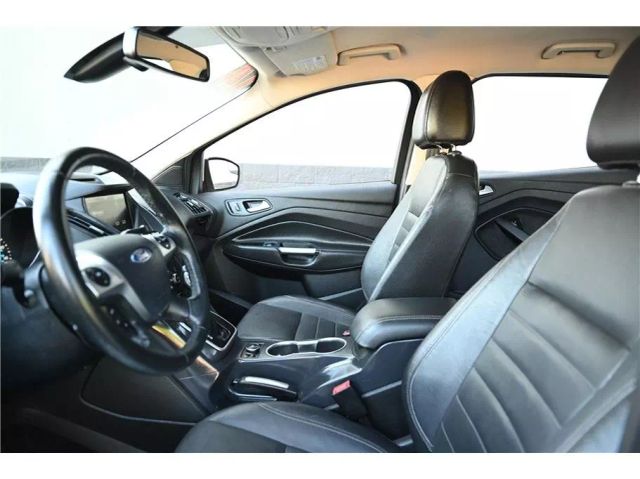 Vehicle image 21 of 33