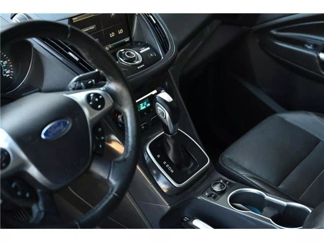 Vehicle image 27 of 33