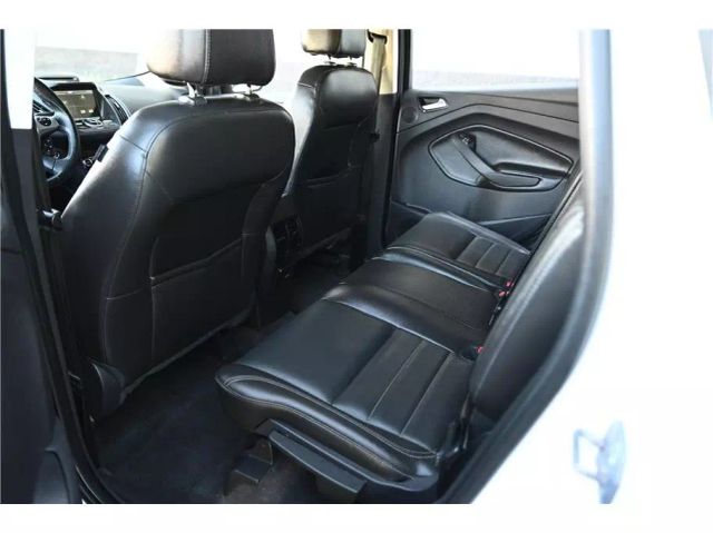 Vehicle image 16 of 33