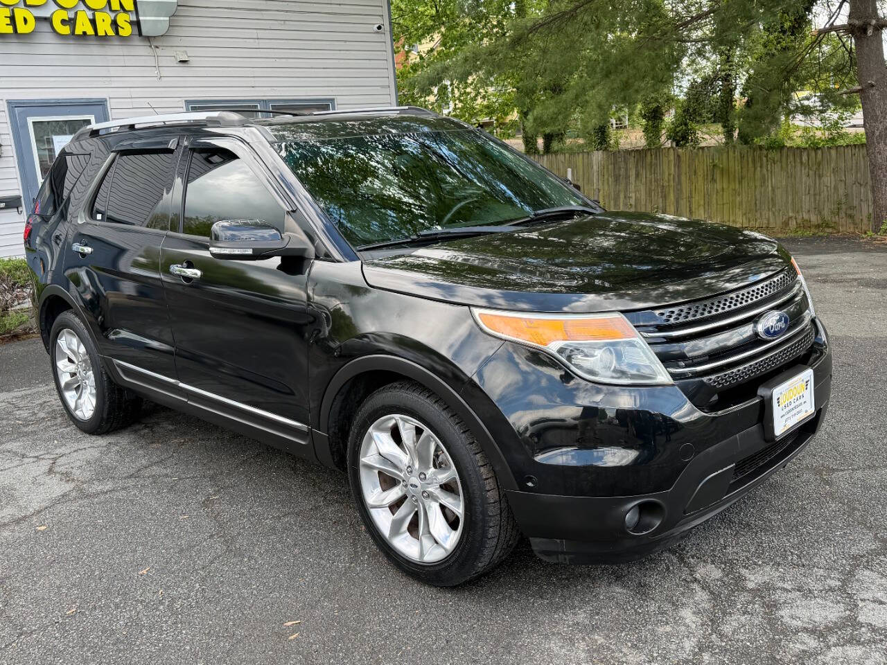 2014 Ford Explorer Limited Image 3 of 33