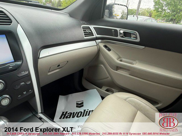 Vehicle image 15 of 19