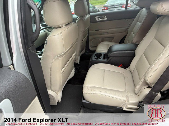 Vehicle image 12 of 19
