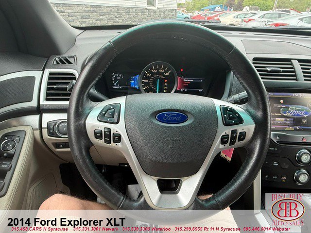Vehicle image 18 of 19