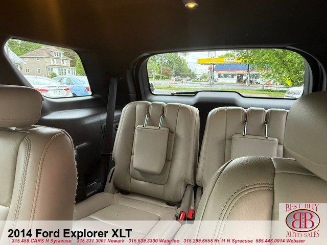 Vehicle image 13 of 19