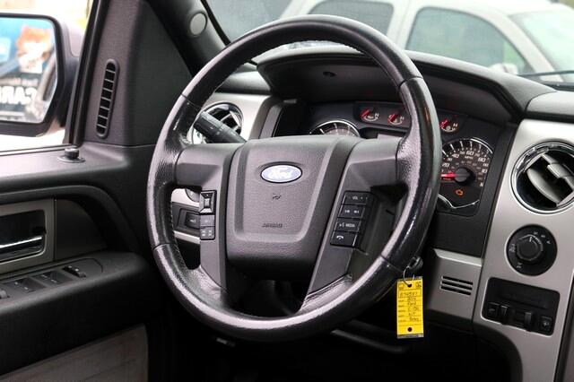Vehicle image 15 of 18