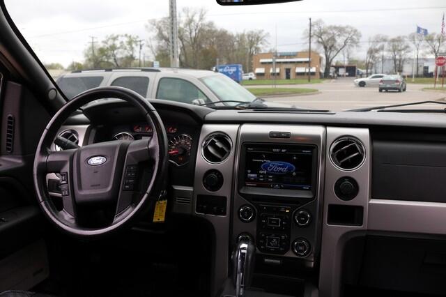 Vehicle image 14 of 18