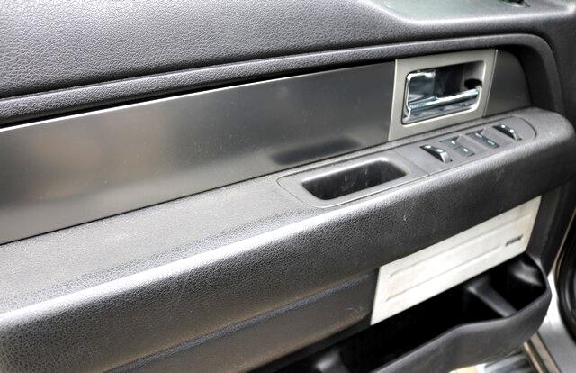 Vehicle image 6 of 18