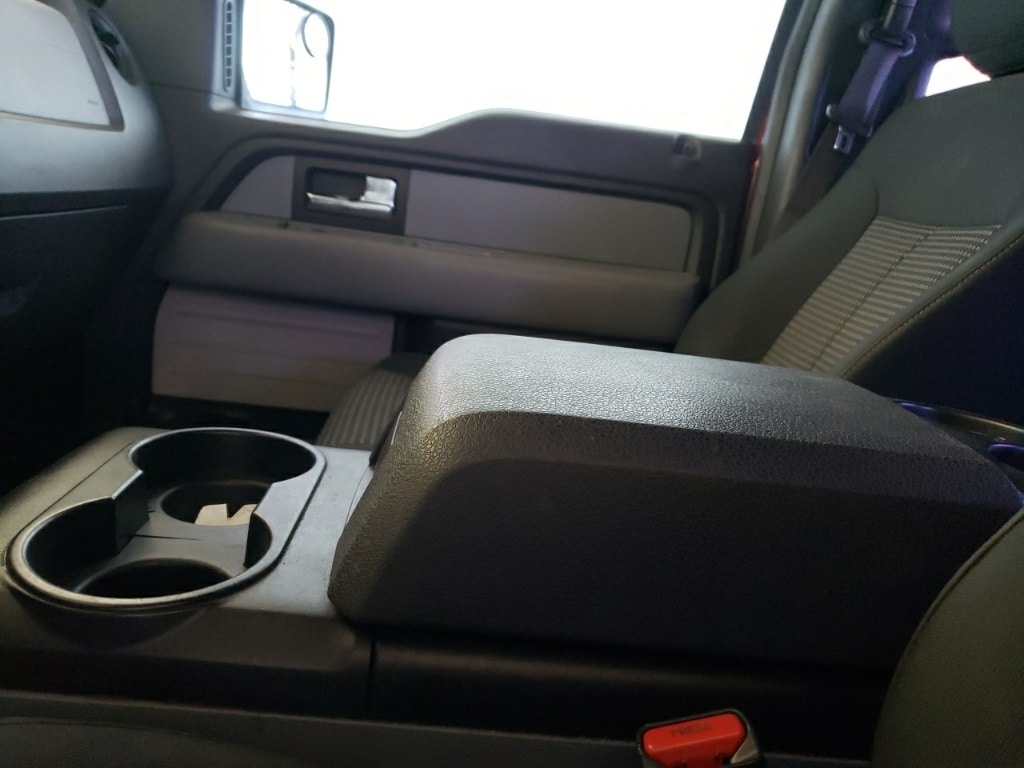 Vehicle image 23 of 30