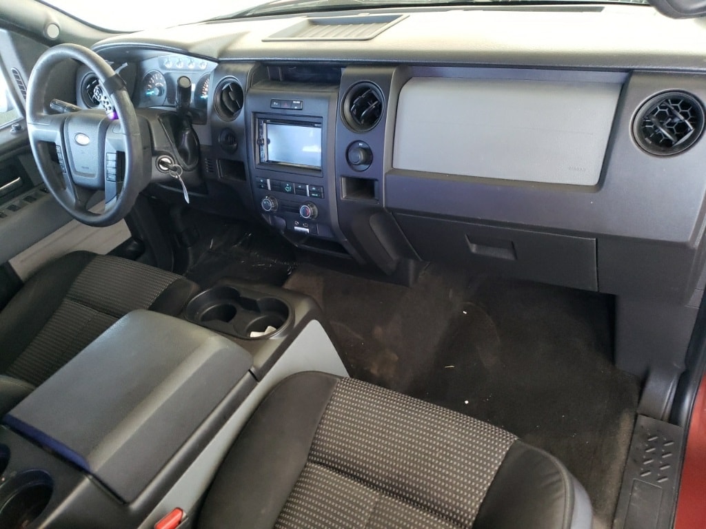 Vehicle image 14 of 30