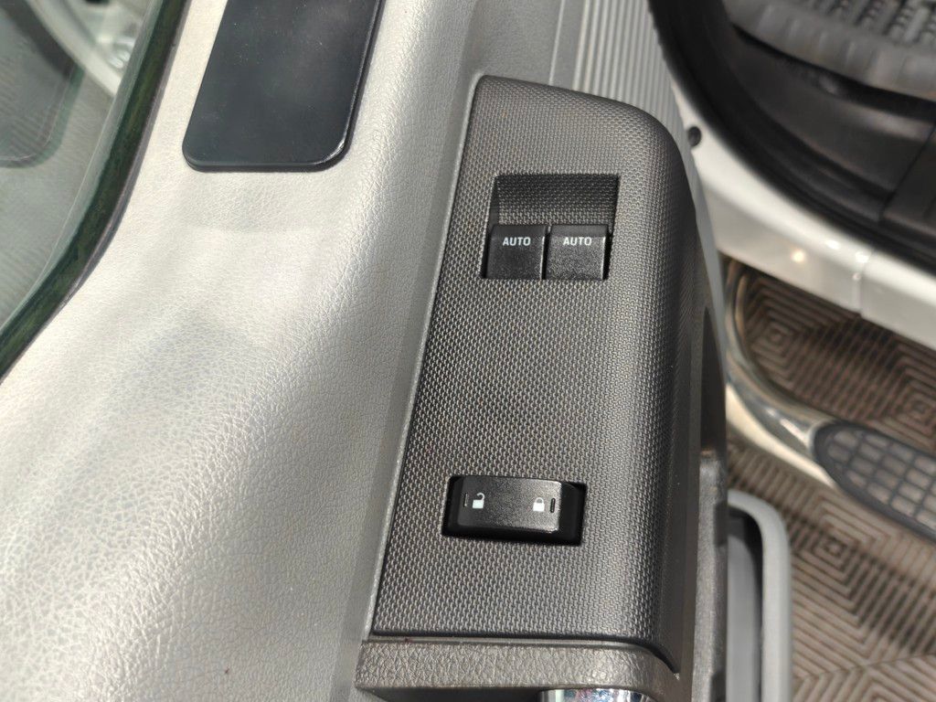 Vehicle image 36 of 47