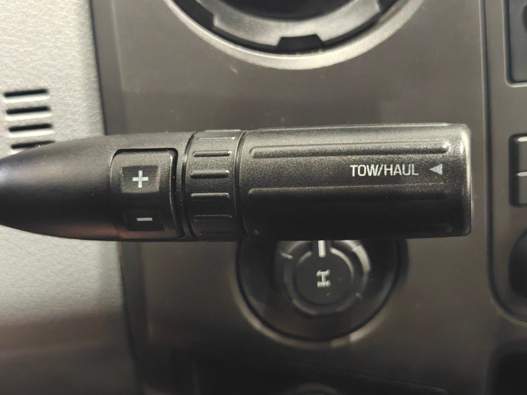 Vehicle image 21 of 47