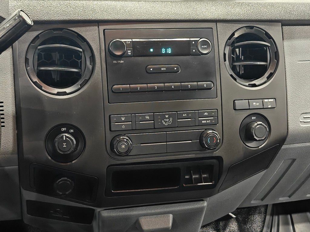 Vehicle image 16 of 47