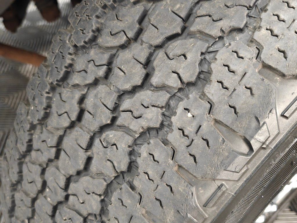 Vehicle image 43 of 47