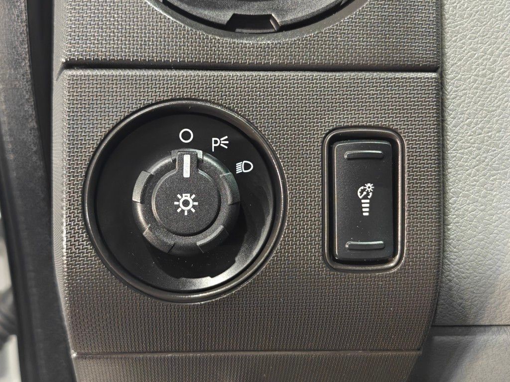 Vehicle image 18 of 47