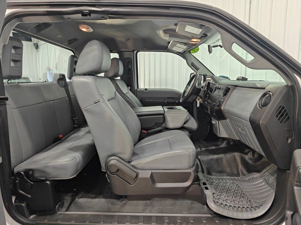 Vehicle image 29 of 47