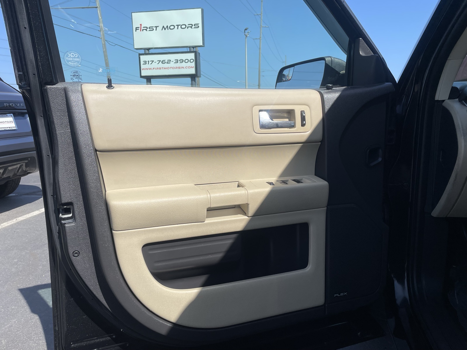 Vehicle image 26 of 38