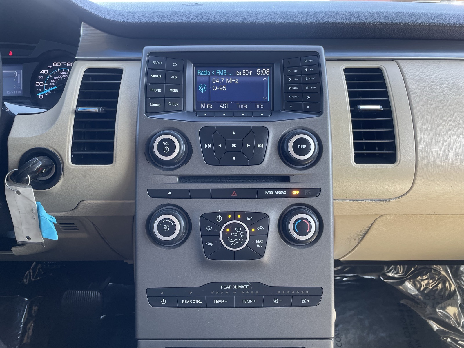 Vehicle image 29 of 38