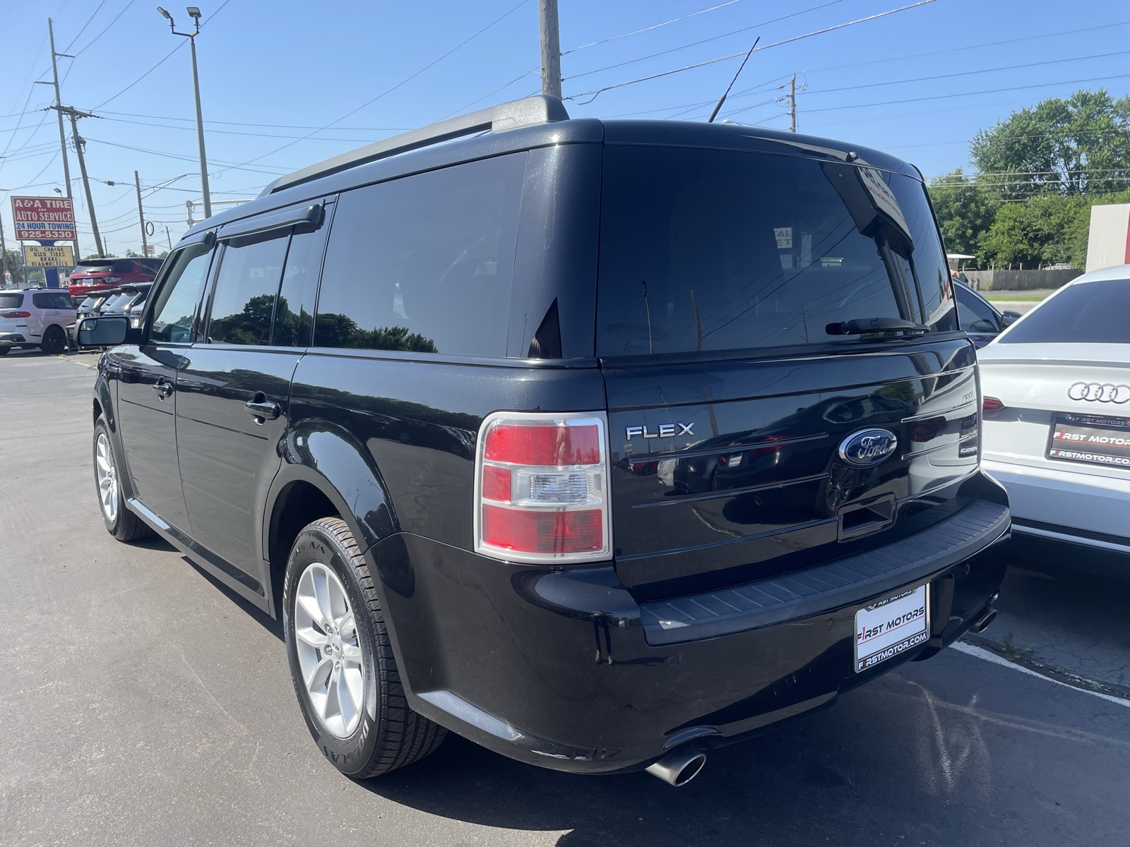 Vehicle image 8 of 38