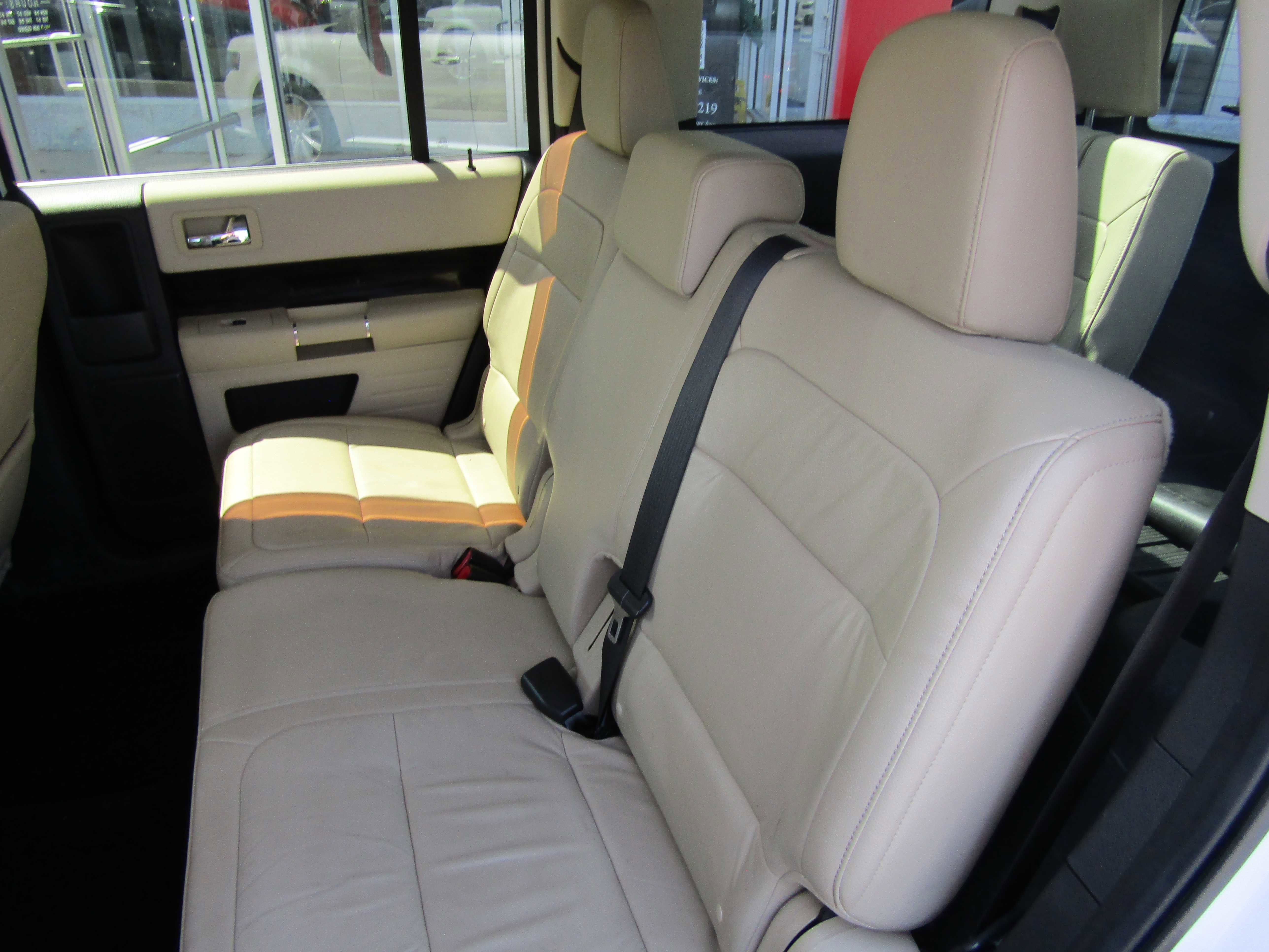 2014 Ford Flex SEL Image 7 of 24