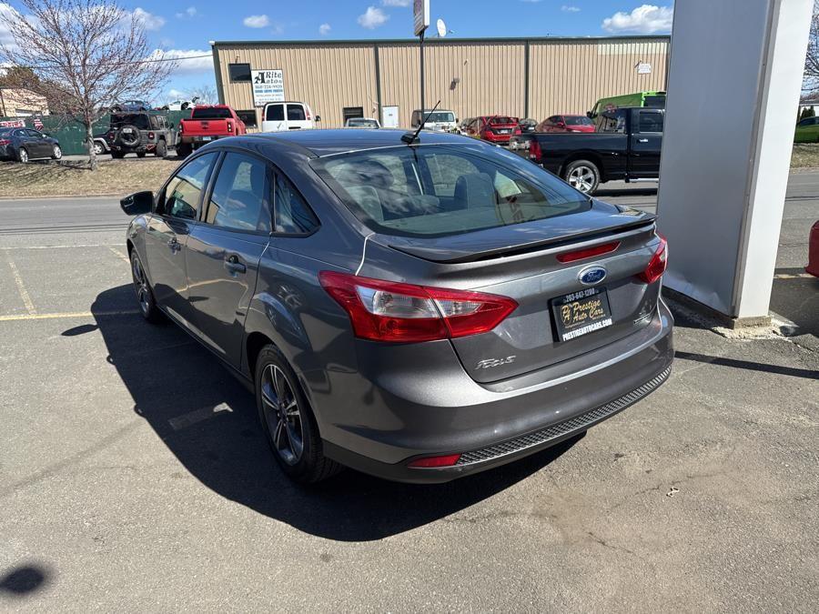Vehicle image 9 of 23