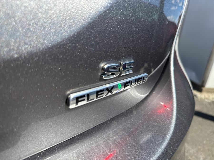 Vehicle image 20 of 23