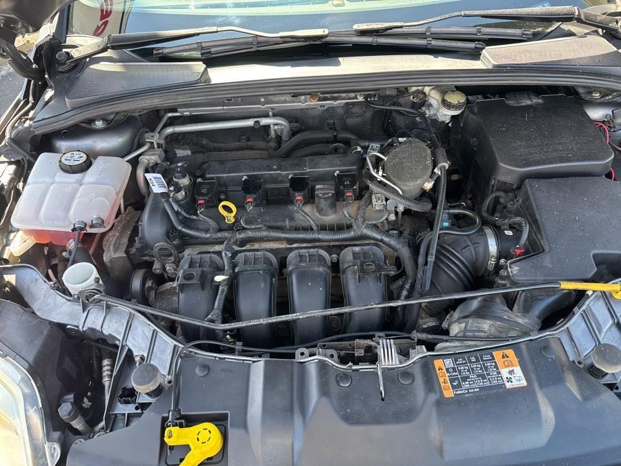 Vehicle image 10 of 23
