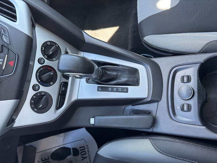 Vehicle image 17 of 23