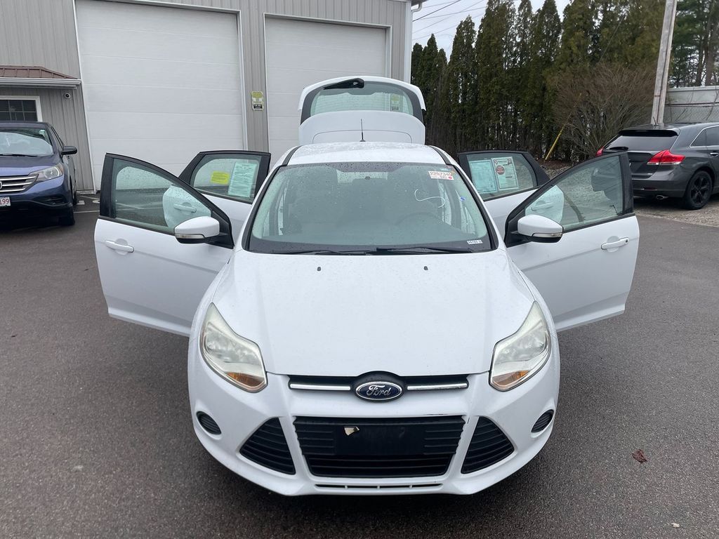 2014 Ford Focus SE Image 3 of 29