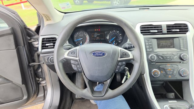 2014 Ford Fusion SE Image 15 of 31