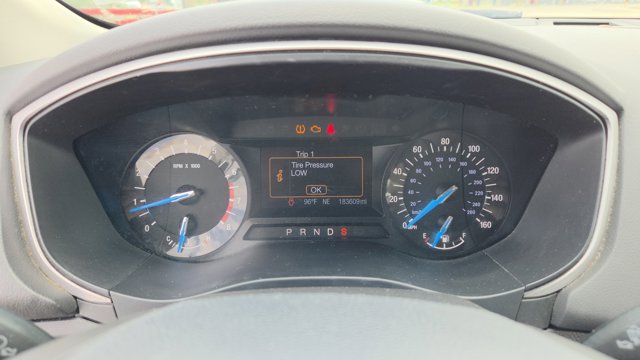 2014 Ford Fusion SE Image 17 of 31